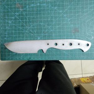 Hunter - FR Drop Point Heat treated - Stainless