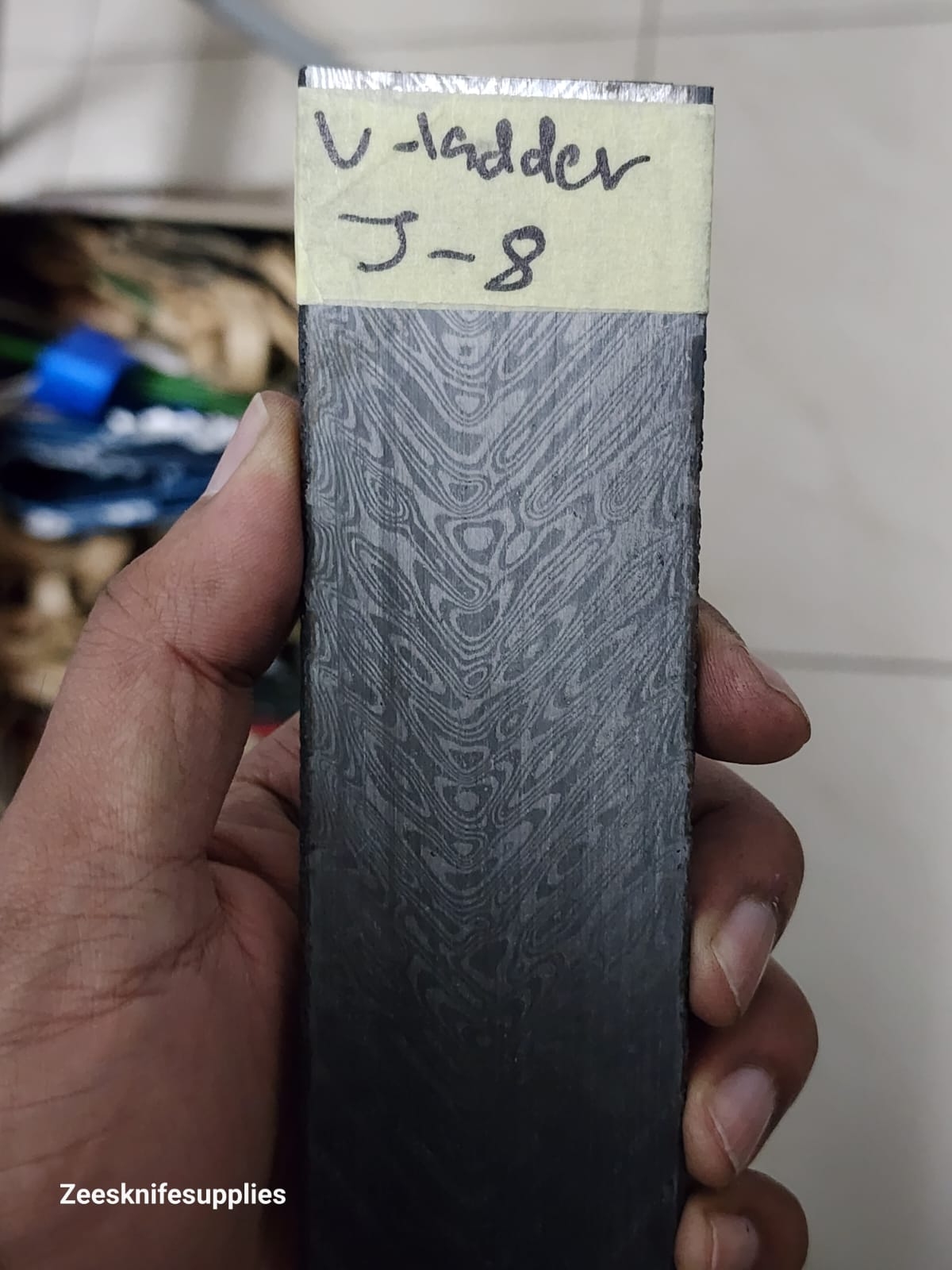 V Ladder Pattern - J - 8