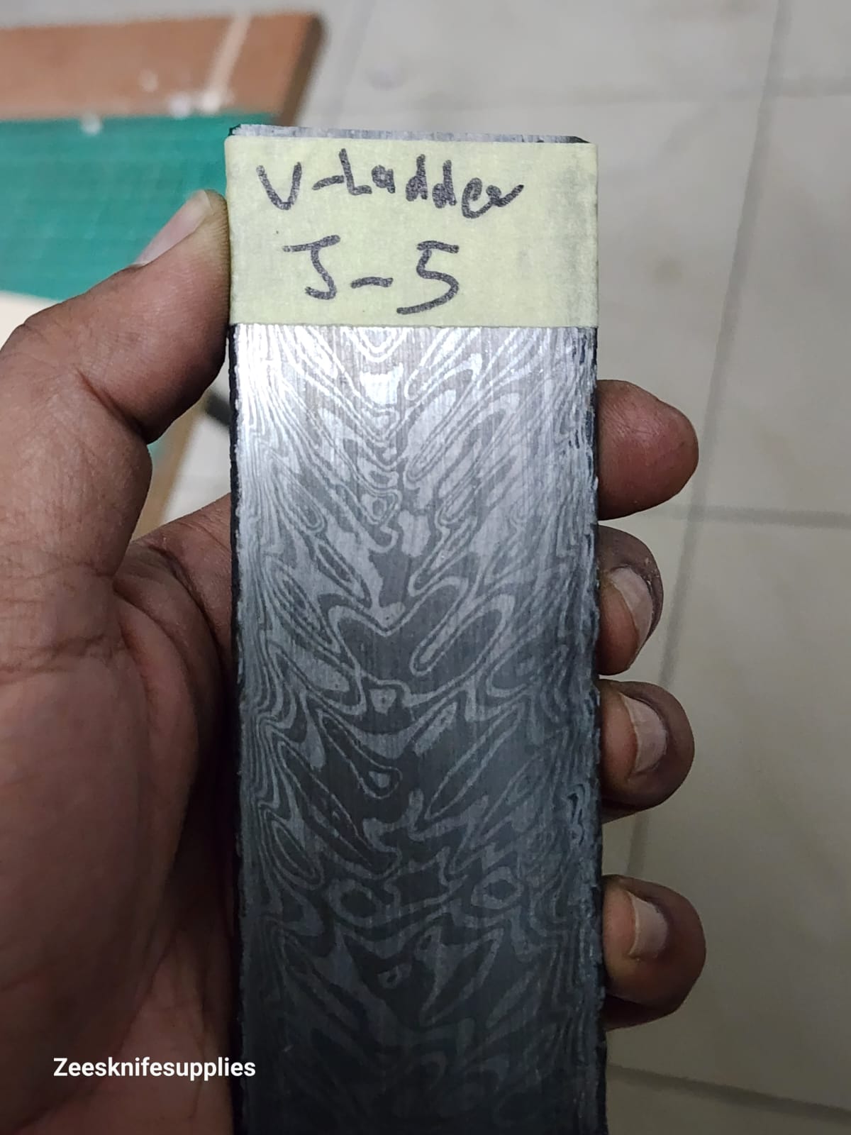 V Ladder Pattern - J - 5