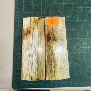 Giraffe Bone Set - J B J N  - 3