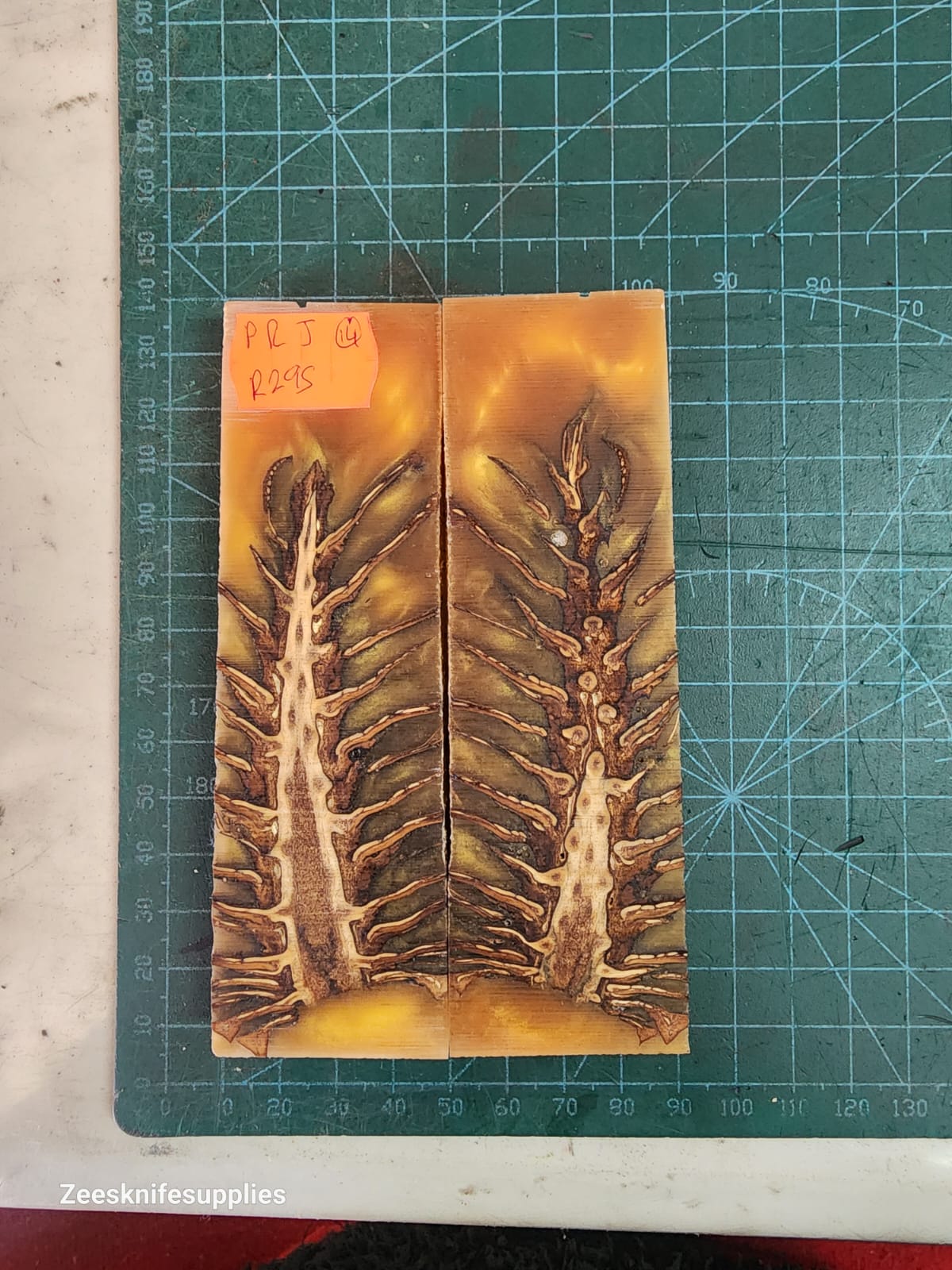 Pine Cone Resin Scale Set - P.R.J - 14
