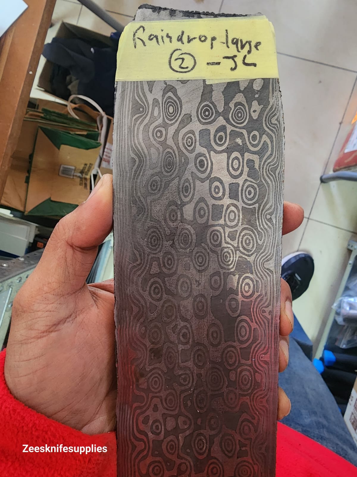 Large - Raindrop Pattern - J L - 2