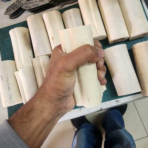 Alternative view of Giraffe Bone Uncut