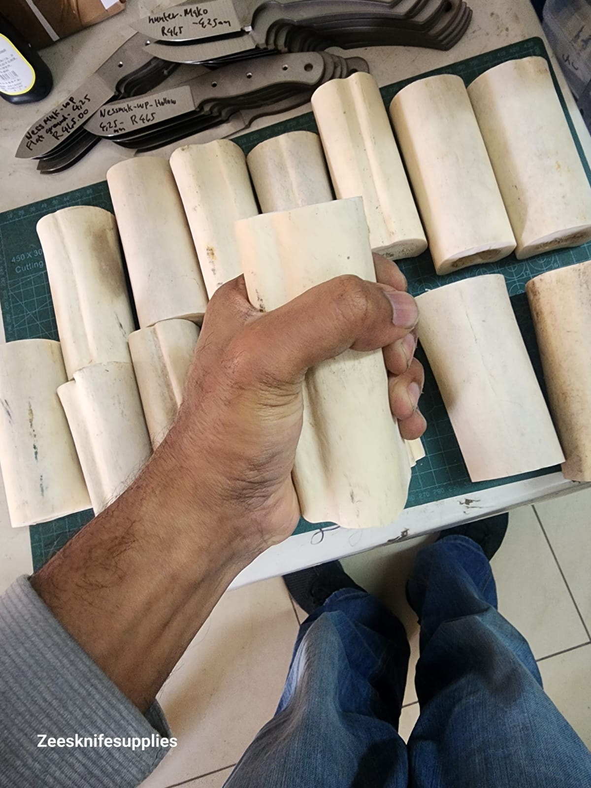 Giraffe Bone Uncut - Image 2