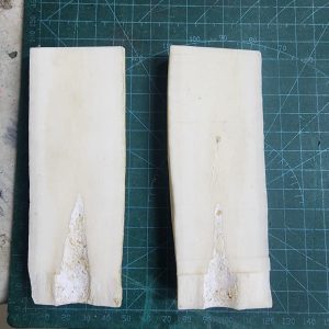 Alternative view of Giraffe bone scale set - BBG2
