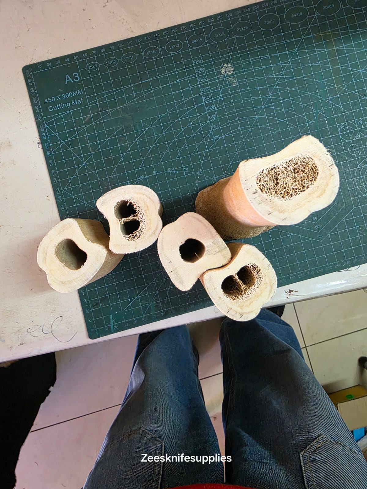 Giraffe Bone Uncut - medium - Image 3