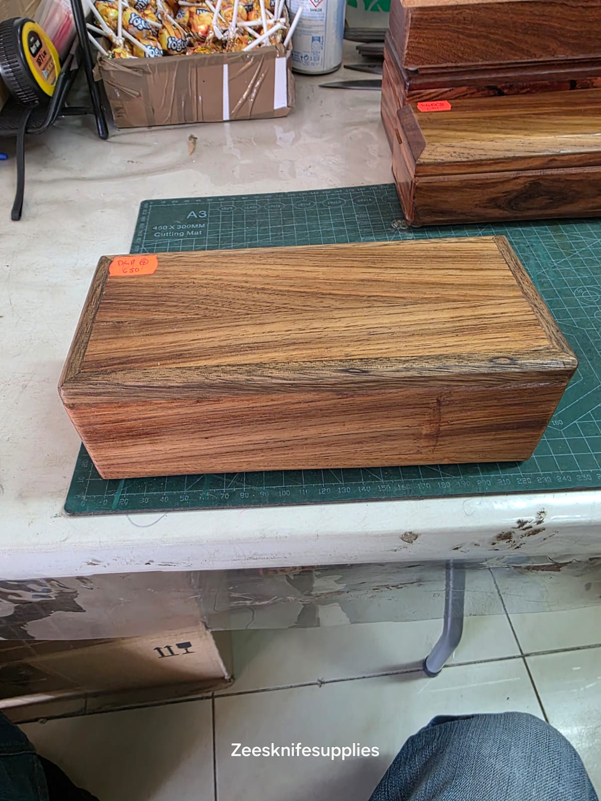 Hand Crafted Box - DLB 4