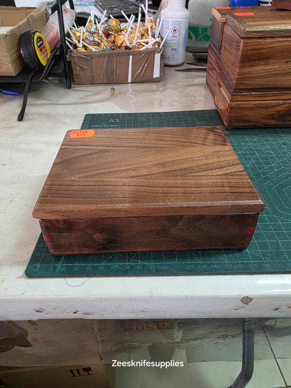 Hand Crafted Box - DLB 6
